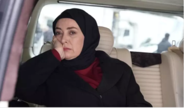 PEMBE’NİN EŞİ