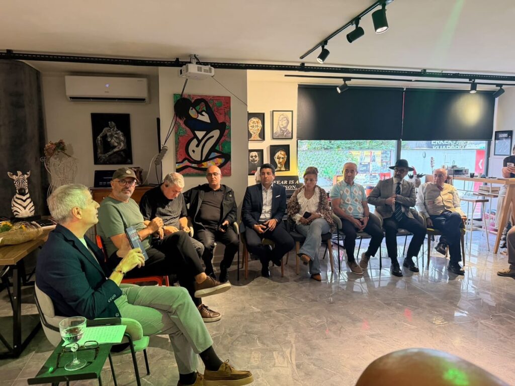“Çalmadan Zengin Olamazsın” okurlarla buluştu