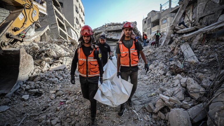 Katil İsrail’in Gazze’ye düzenlediği saldırılarda 3 Filistinli hayatını kaybetti