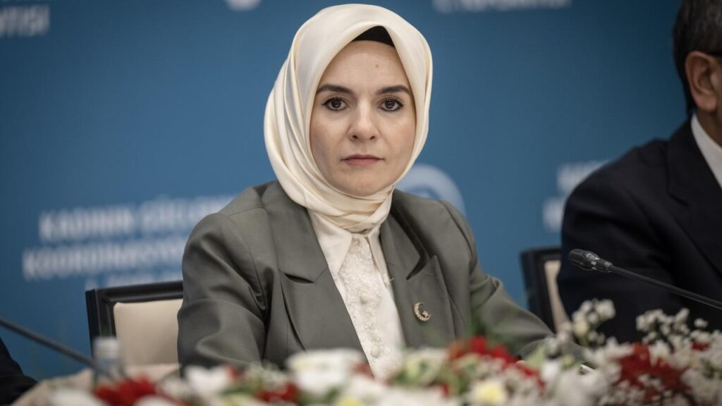 Bakan Göktaş’tan Yeni Parti’li Özlale’ye istifa çağrısı